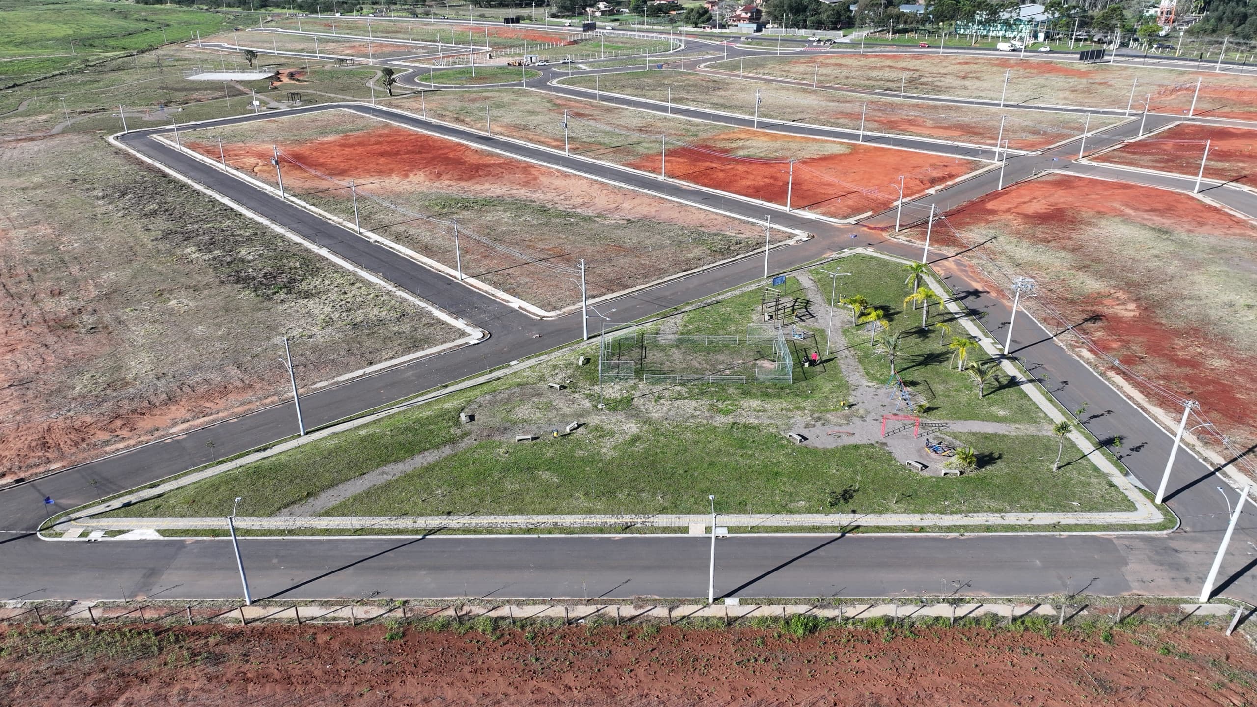 Implantação real do Canoas Park com ruas asfaltadas